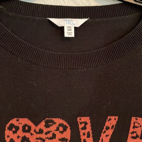 Love sweater - Picture 3 of 4